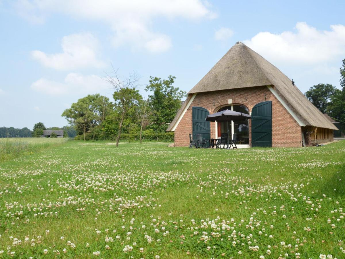 Monumental Farm In The Ash Landscape Villa Geesteren  ภายนอก รูปภาพ